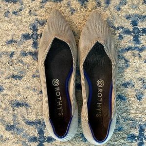 Rothys pointed toe tweed flats!